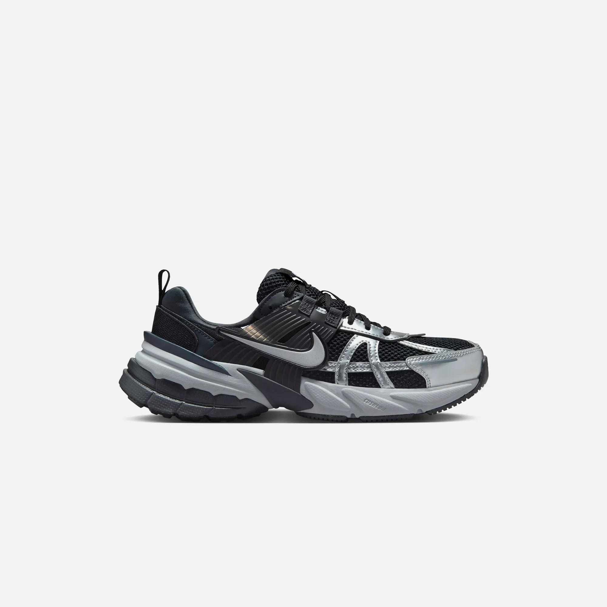 Shock   Dispersion Nike WMNS V2K Run - Black / Metallic Silver / Anthracite