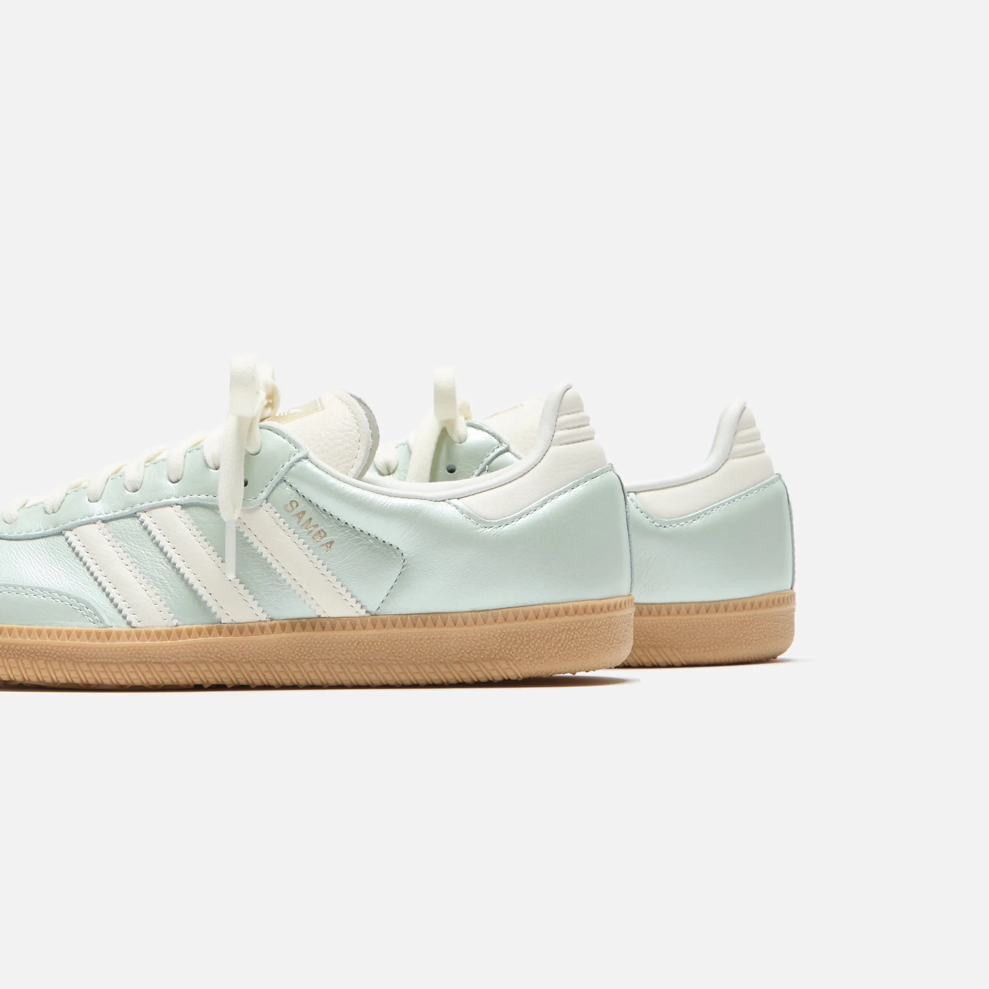adidas WMNS Samba OG - Linen Green Metallic / Off White / Cyber Metallic Non Restrictive Toe Box cushioning system