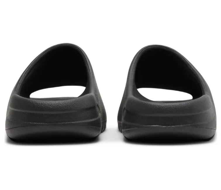 Lifestyle Athlete Adidas Yeezy Slide (Onyx)