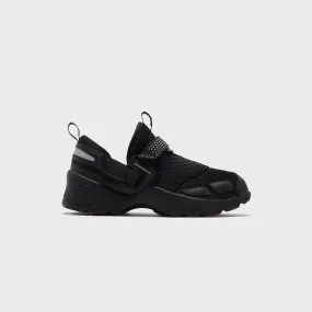 Ultra Cushioned Collar Jordan WMNS Trunner LX - Black / Black / Black