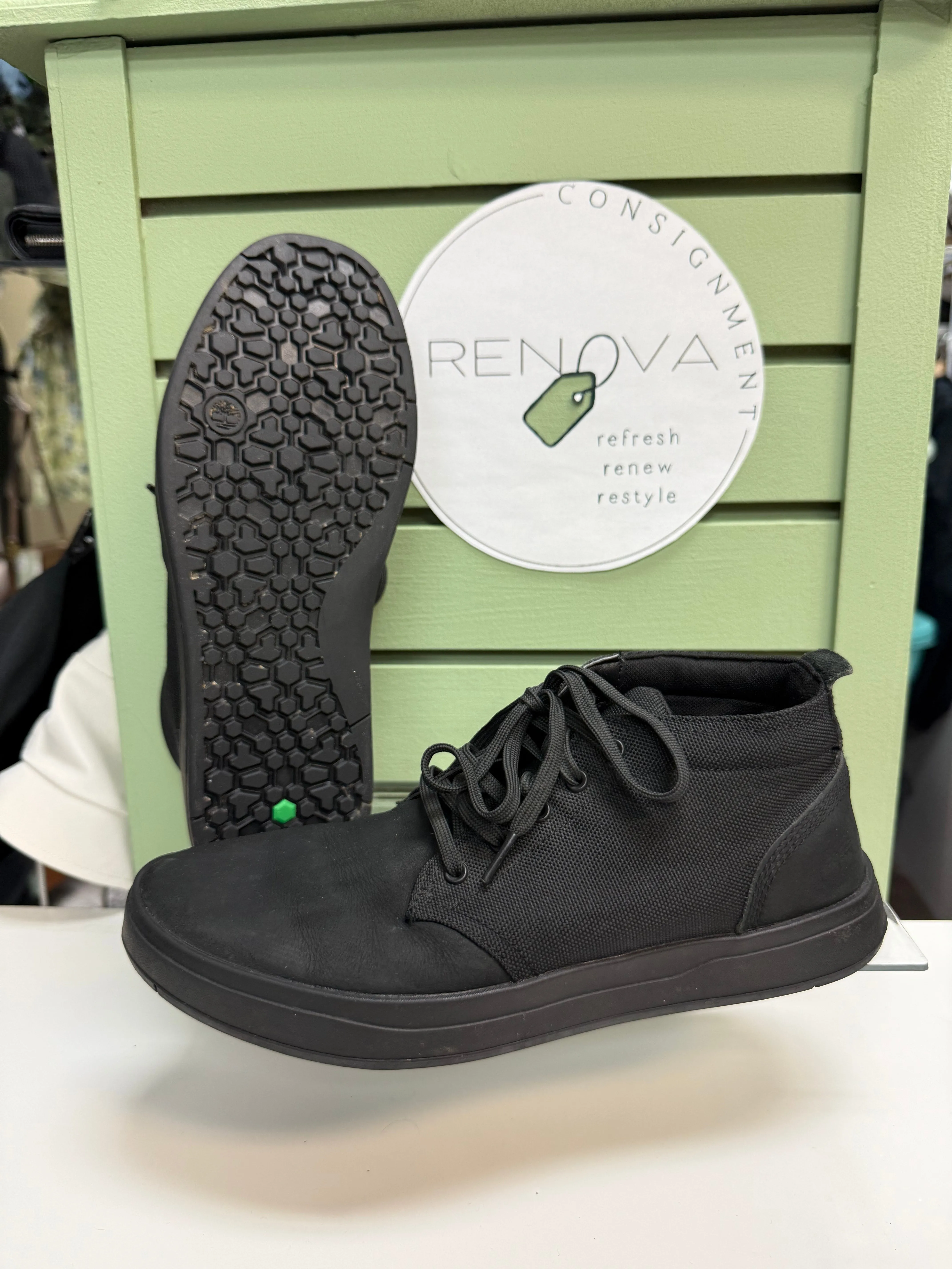 Sneaker Collections neutral support Timberland Short Casual Boot (Mens 9)