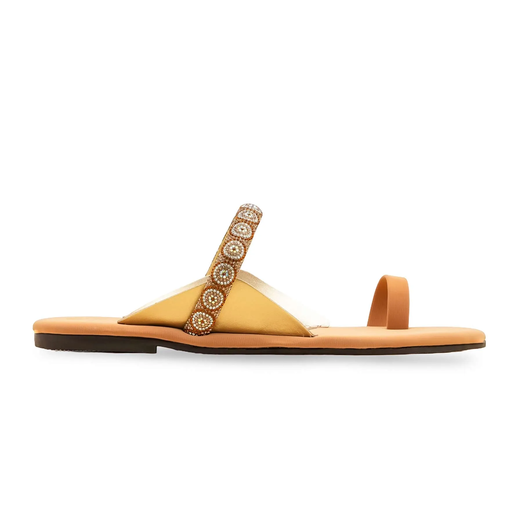 Beige Casual Chappal For Ladies CL2142 Sleek Sole photo shoot