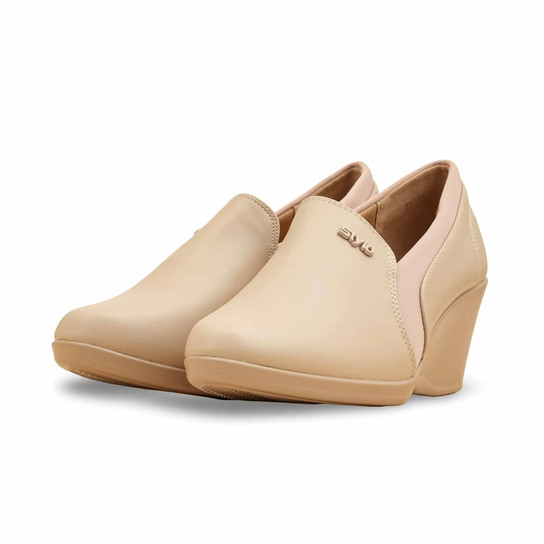 Gym Walk Beige Court Shoes For Ladies WN7510