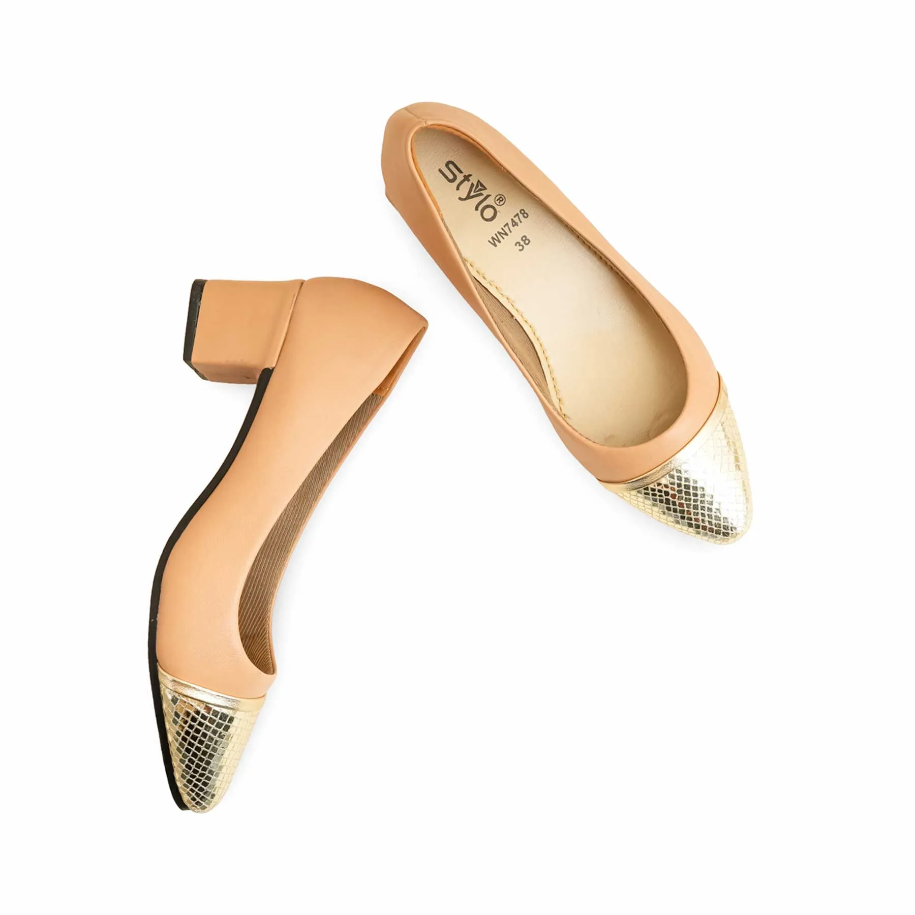 Grip Base Beige Court Shoes WN7478