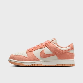 Grounded Footbed Commuter Choice Nike Women's Dunk Low Soft Pearl / Apricot Agate - White