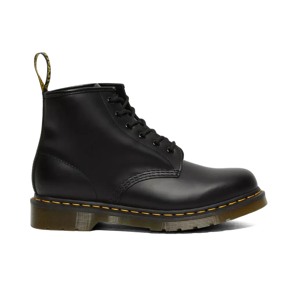Dr. Marten Yellow Stitch Smooth Leather Boot 'Black' City Wear Casual Elegance