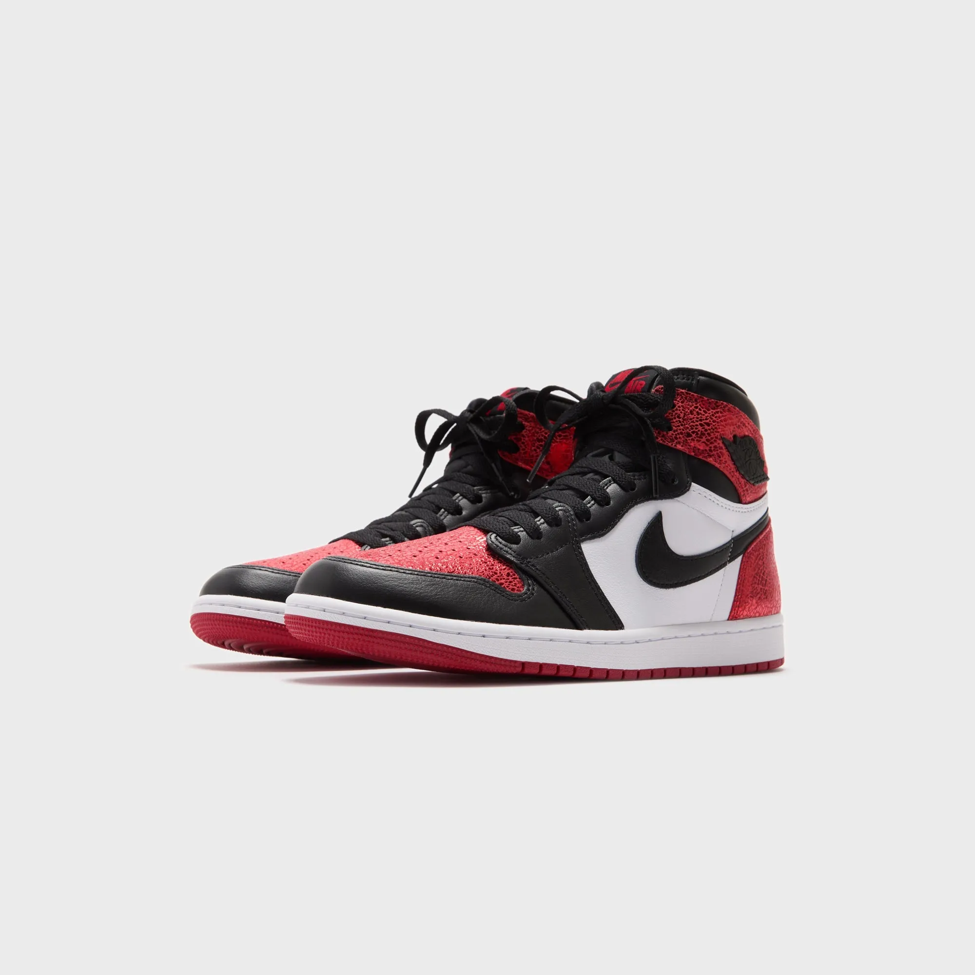 Classy silhouette Jordan WMNS Air Jordan 1 OG - Varsity Red / White / Black