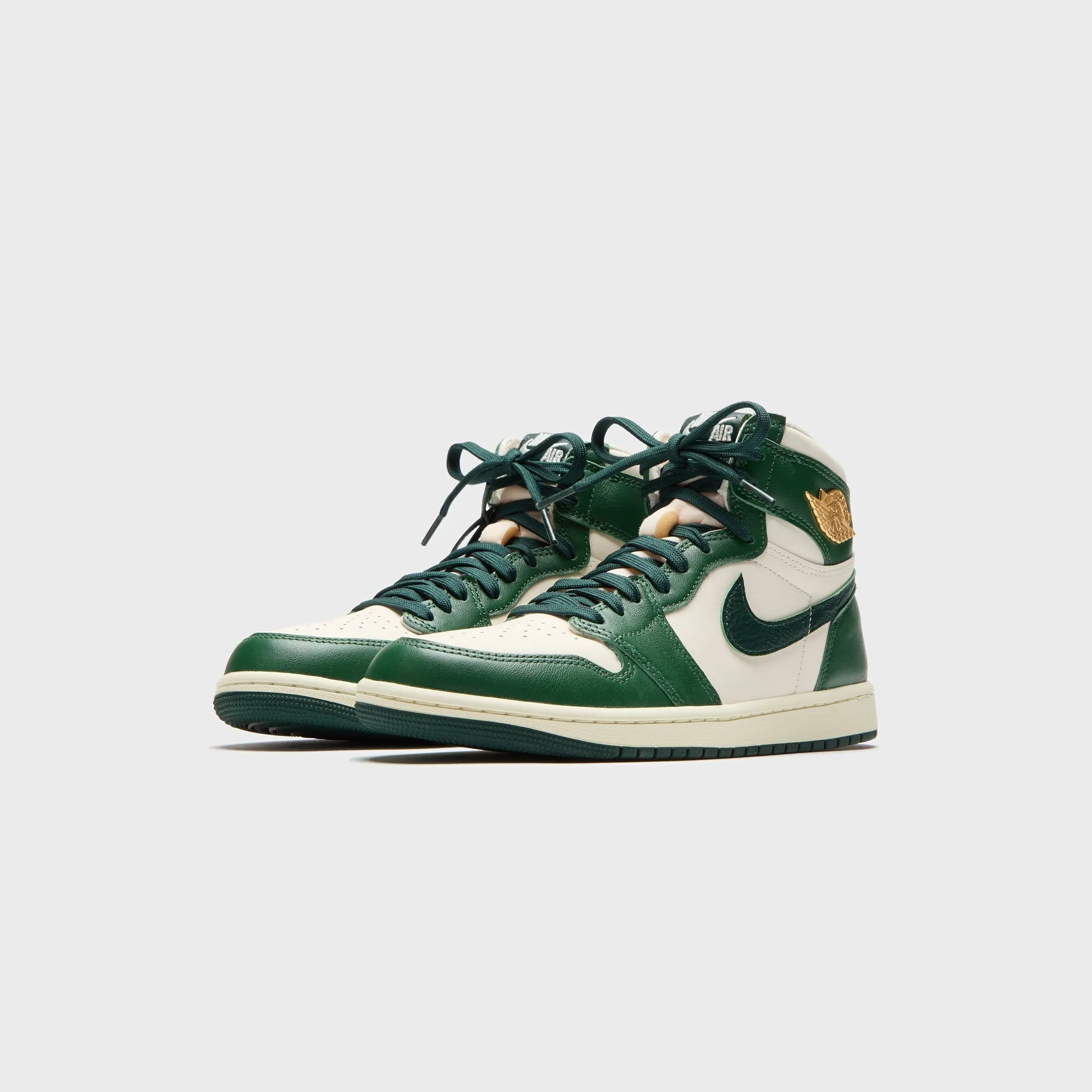 Jordan WMNS Air Jordan 1 Retro High OG - Fir / Coconut Milk / Pro Green Weekend Wear