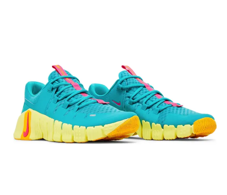 Comfort Motion Men's Nike Free Metcon 5 (Teal Twist)