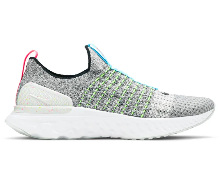 Toe box space Men's Nike React Phantom (White/Flash Crimson)