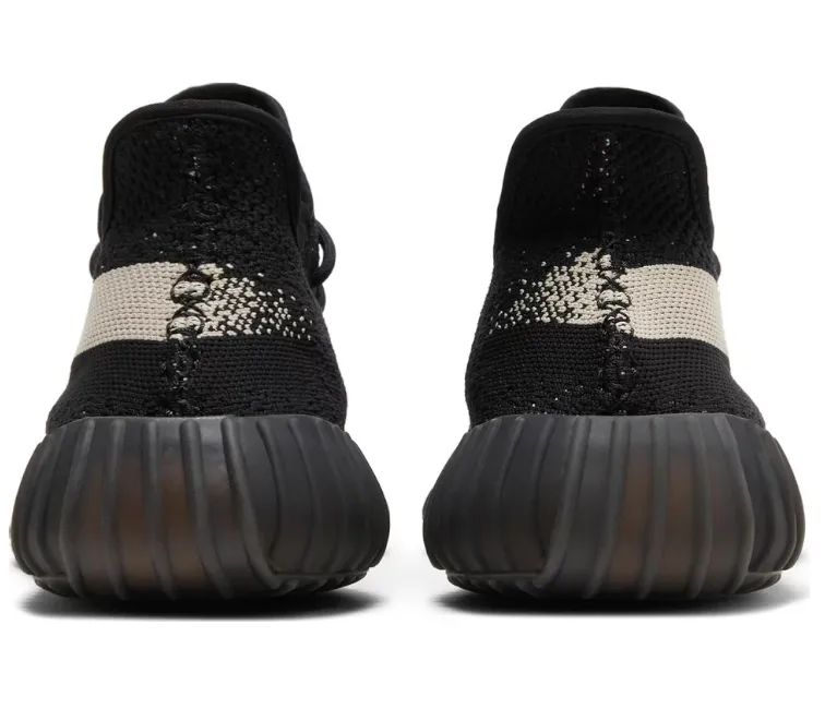 Comfort Cushioning Iconic support Adidas Yeezy Boost 350 V2 (Oreo)