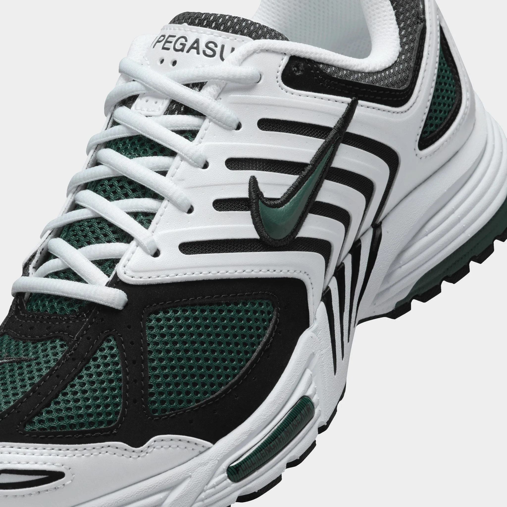 Nike Women's Air Pegasus 2005 White / Vintage Green - Black Recycled fabric Thermoregulating Lining