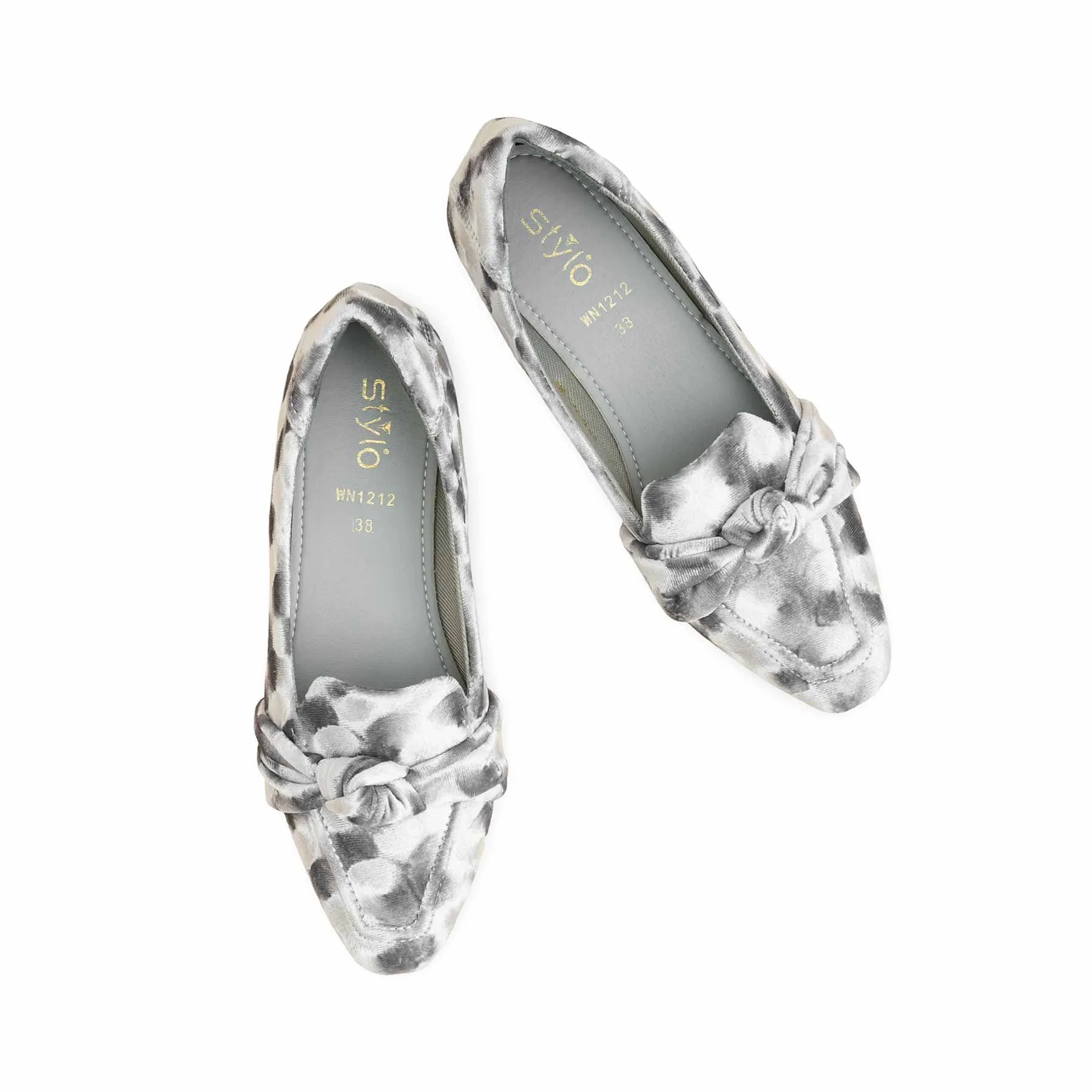 Slip Resistant Grey Women Pumps WN1212