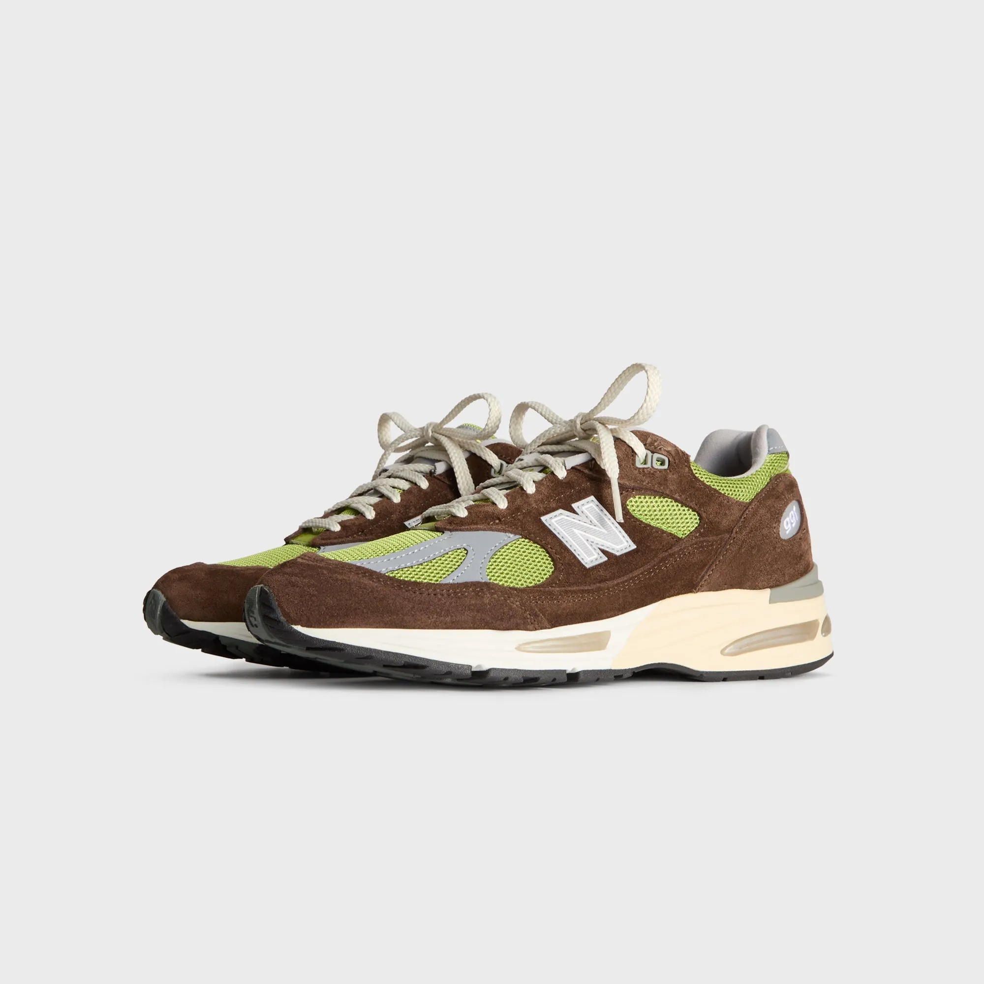 Streamlined Kith & Dani?lle Cathari | New Balance Made in UK 991V2 "Reverse" - Chocolate Brown / Pistachio