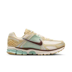 mens nike zoom vomero 5 se (team gold/fauna brown) Steady Ride