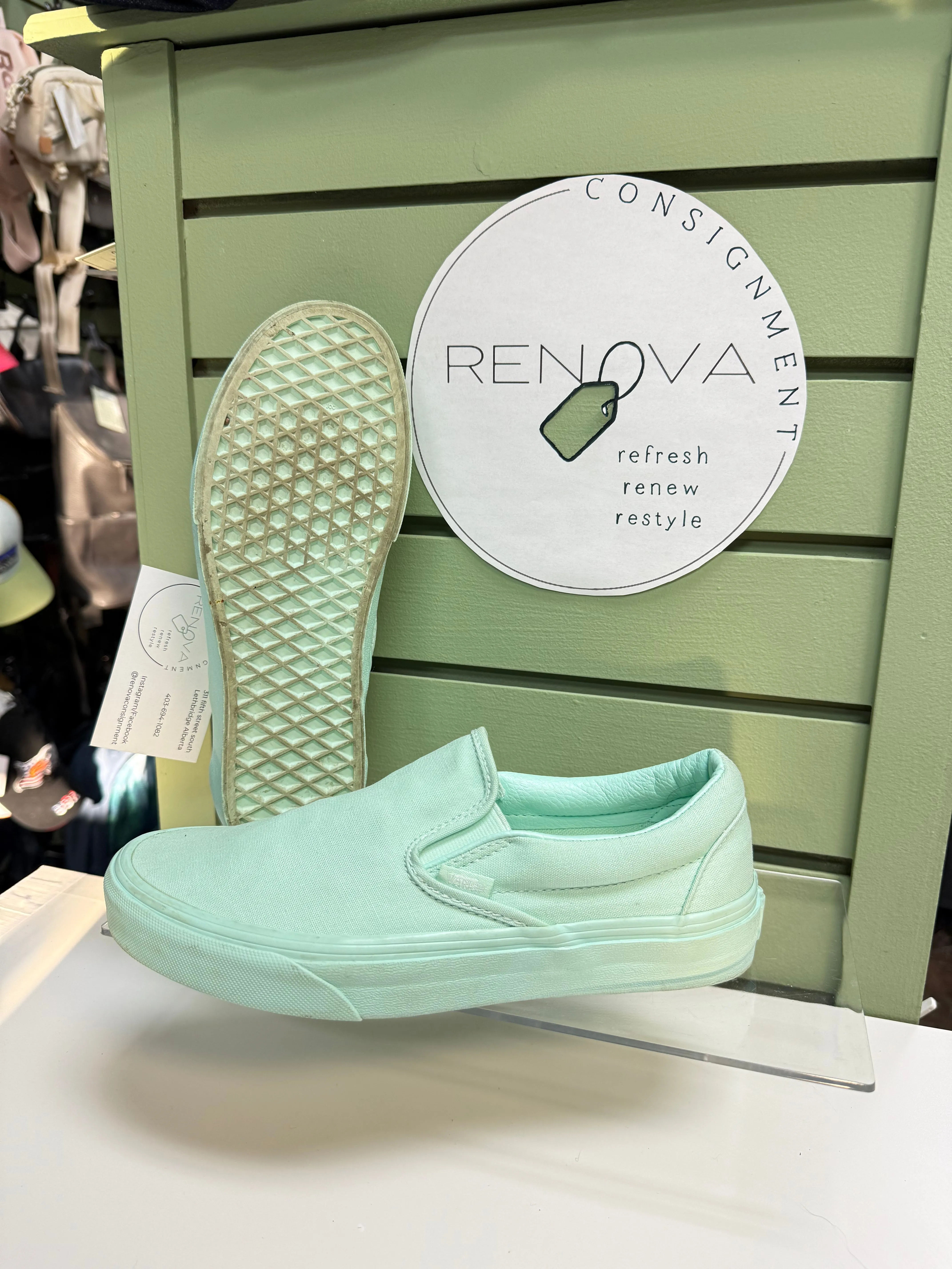 Vans Classic Slip On Sneakers (Womens 8) Gym-Friendly