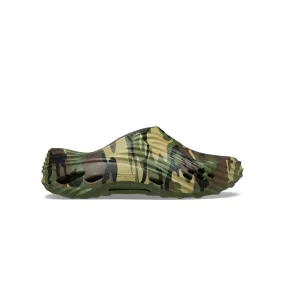 Stay Chill athletic style mens crocs echo camo wave (army green)