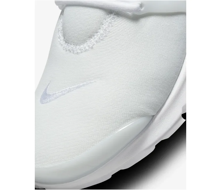 Grip Tread Pattern Textured Grip Pattern Men's Nike Air Presto (Triple White)