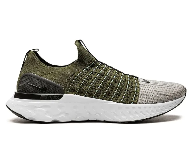 Contoured Heel Cup Men's Nike React Phantom Run FK 2 (Rough Green)