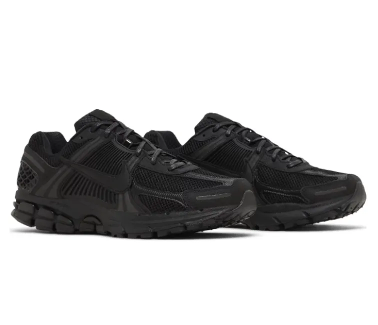 Men??s Nike Zoom Vomero 5 (Triple Black) Sleek Ease Energy Return Cushioning