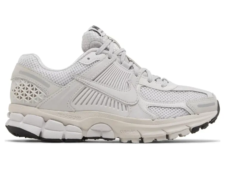Neutral palette Supportive Footbed Men??s Nike Zoom Vomero (White/Vast Grey)