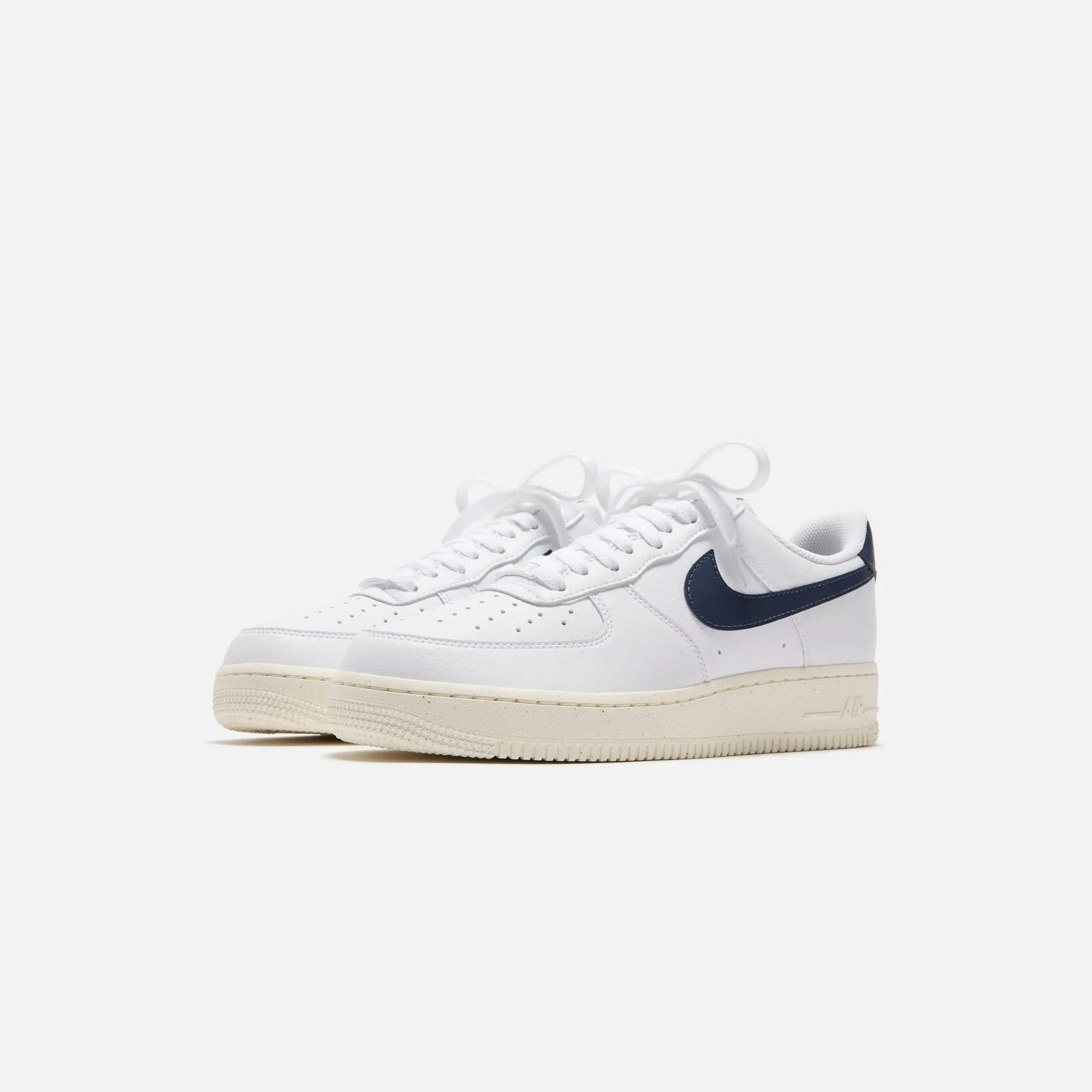 Nike WMNS Air Force 1 `07 - White/ Obsidian/ Pale Ivory / Metallic Gold Seismic Reduction Weekend Walk