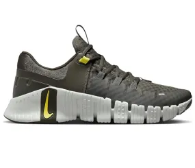 Men's Nike Free Metcon 5 (Olive/Volt) Soccer Field