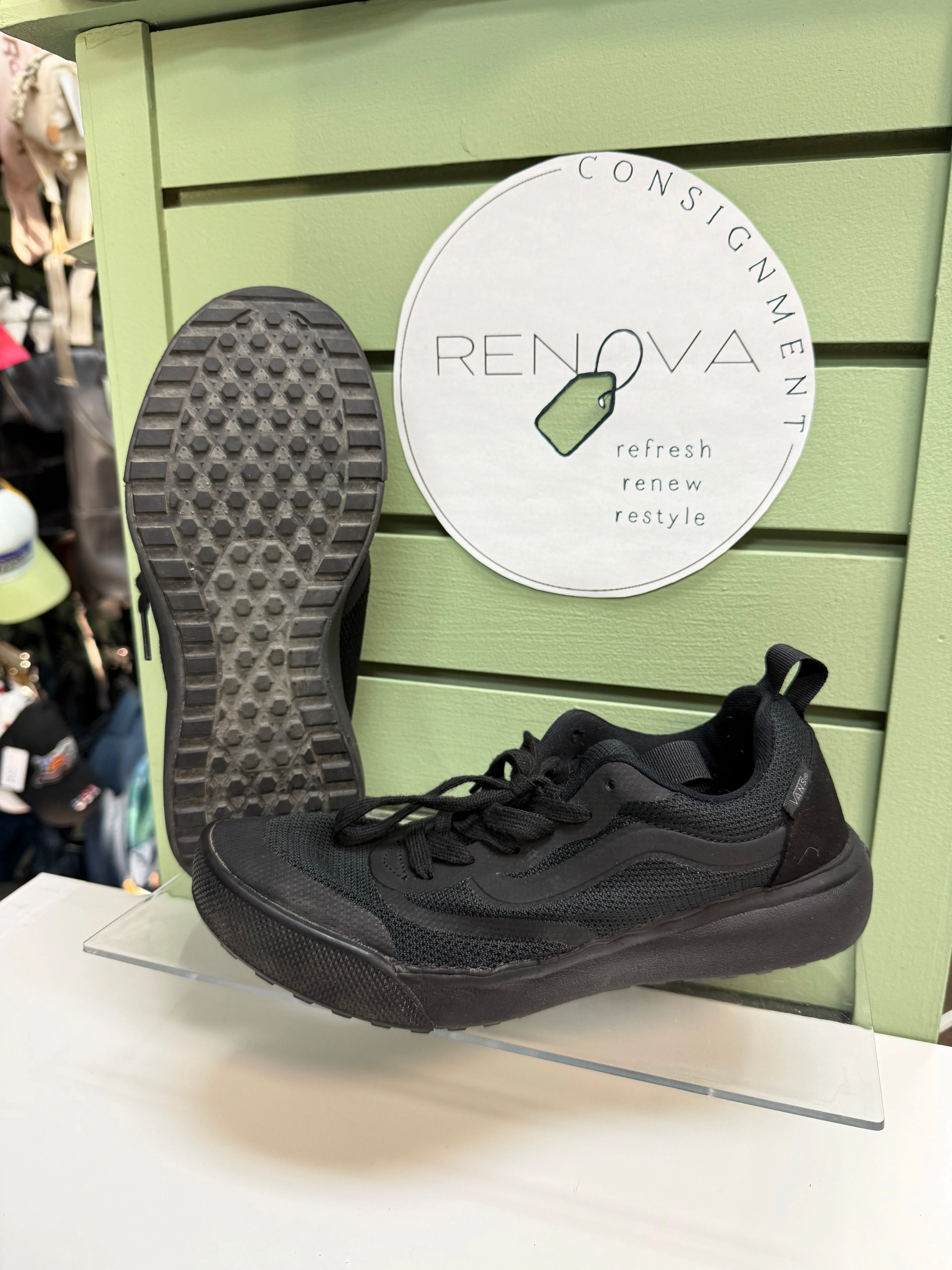 Vans Ultra Range Exo Runners (Womens 8.5) City Runner Durable Rubber Outsole