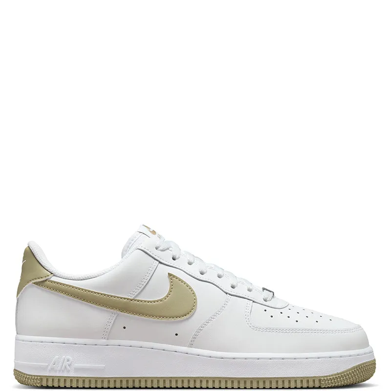 Subtle Look Push Hike Nike Men's Air Force 1 '07