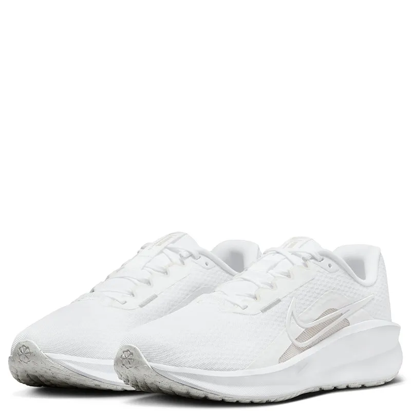 weekend stroll Nike Men's Downshifter 13