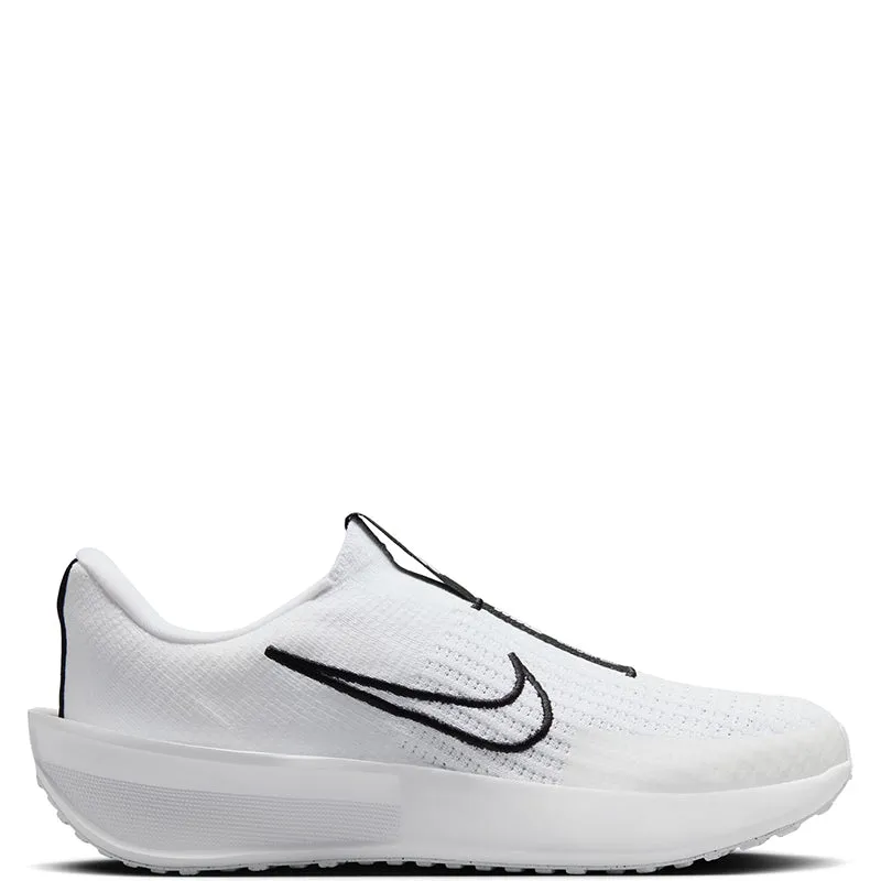 Feel Stable Grounded Steps Nike Men's Interact Run EasyOn