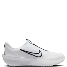 Feel Stable Grounded Steps Nike Men's Interact Run EasyOn