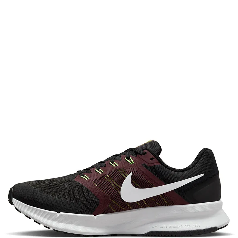 Pure Style Nike Men's Run Swift 3