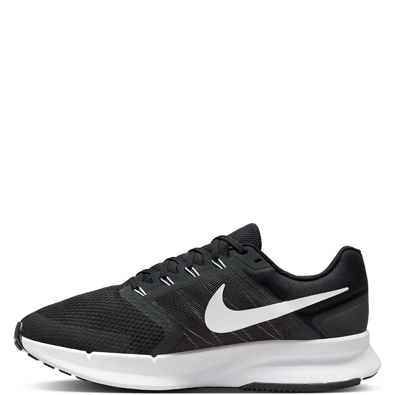 Nike Men's Run Swift 3 (Extra Wide) Trail Jog