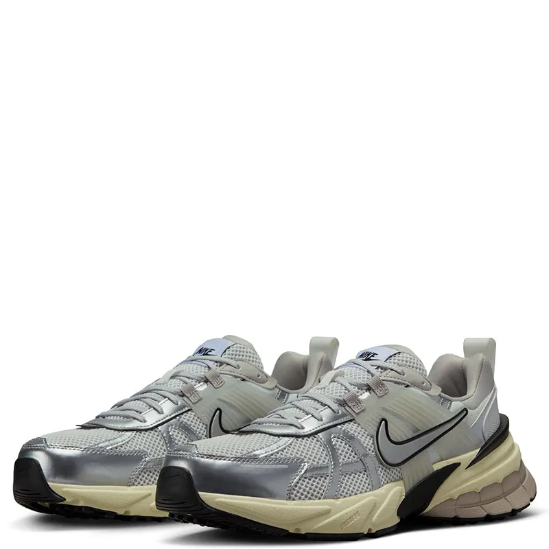 Nike Men's V2k Run Ultra Pace