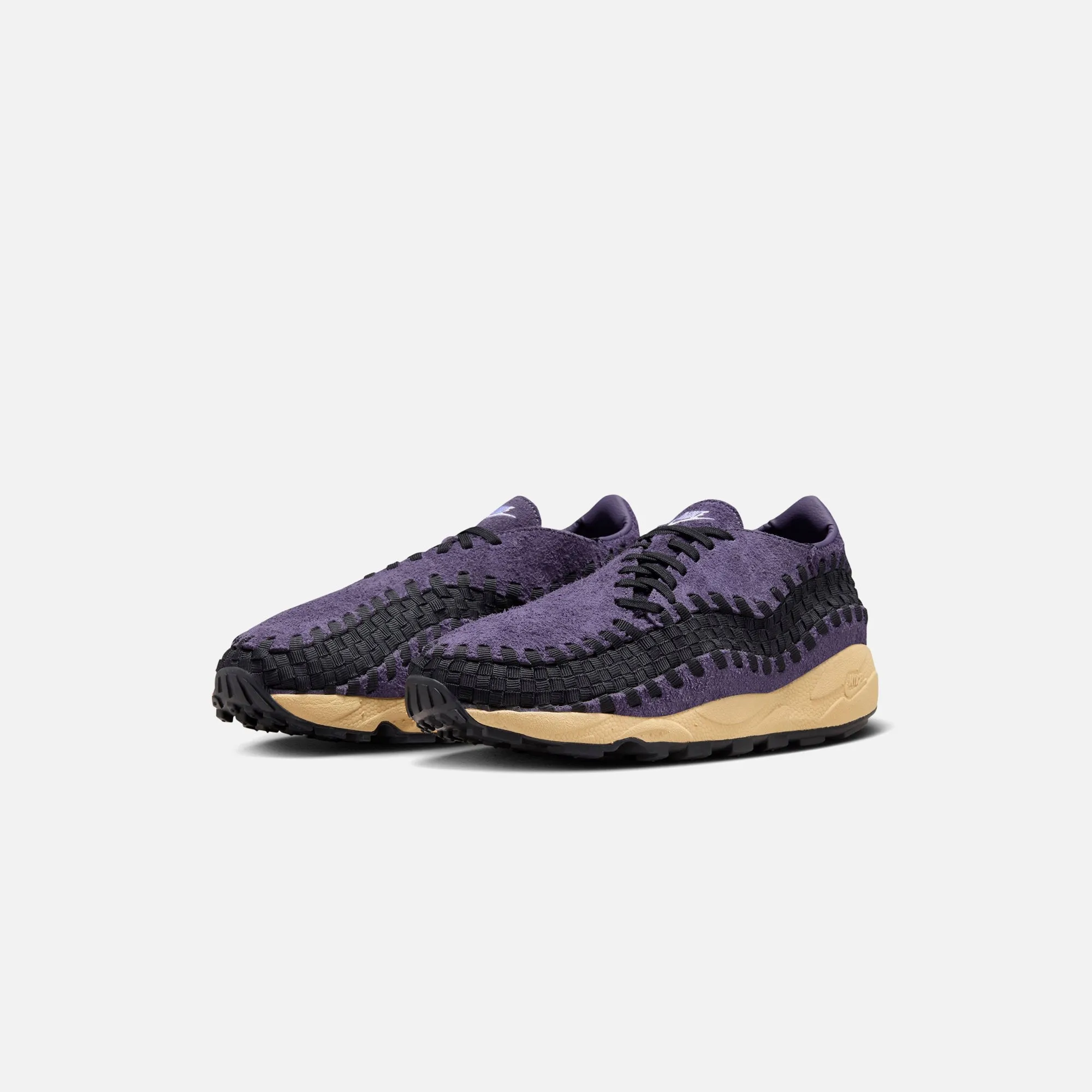 Balanced Drop Height Memory Foam Padding Nike WMNS Air Footscape Woven - Dark Raisin / White / Black Sesame