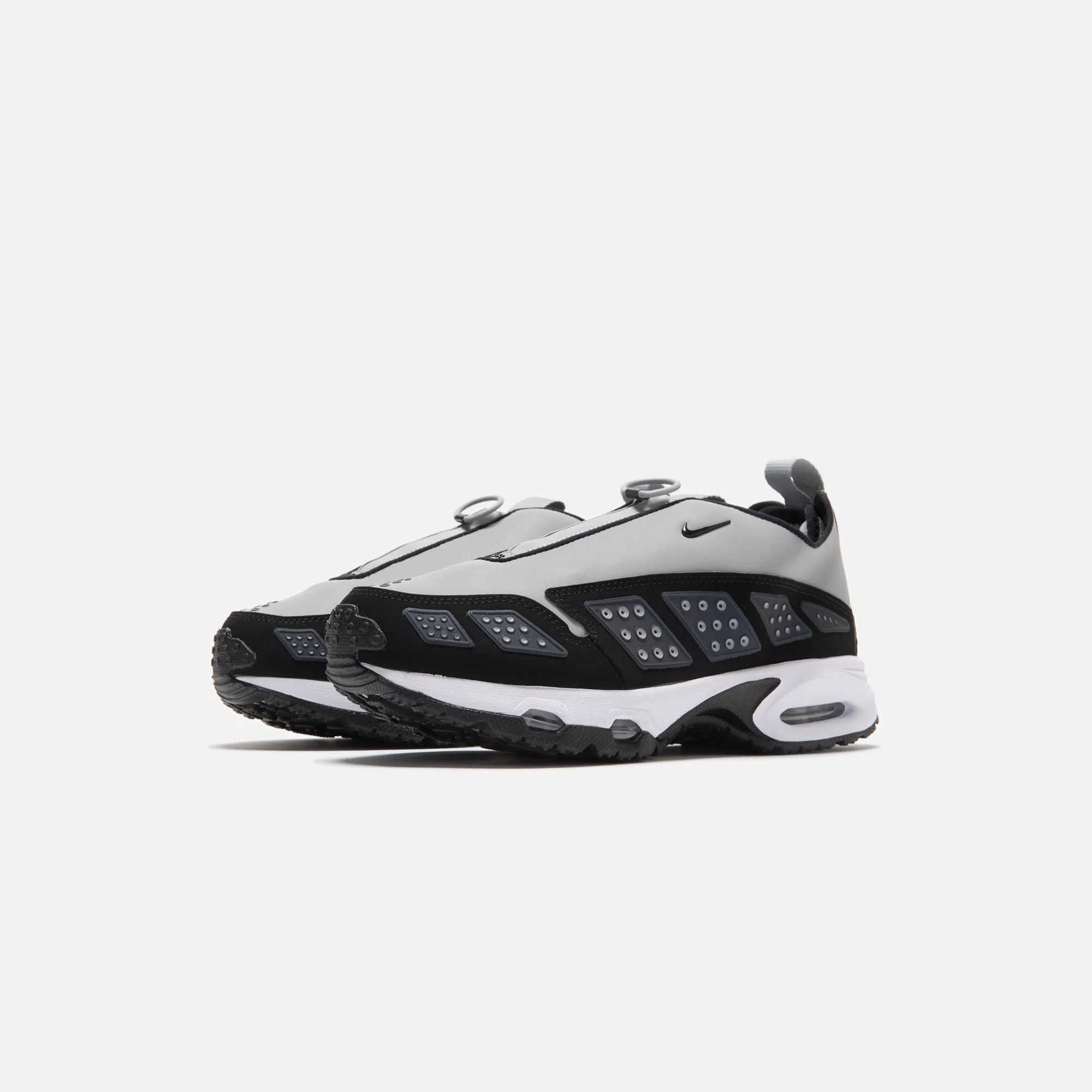 Ultra Responsive Cushioning Nike WMNS Air Max SNDR - Silver / Black / White / Anthracite