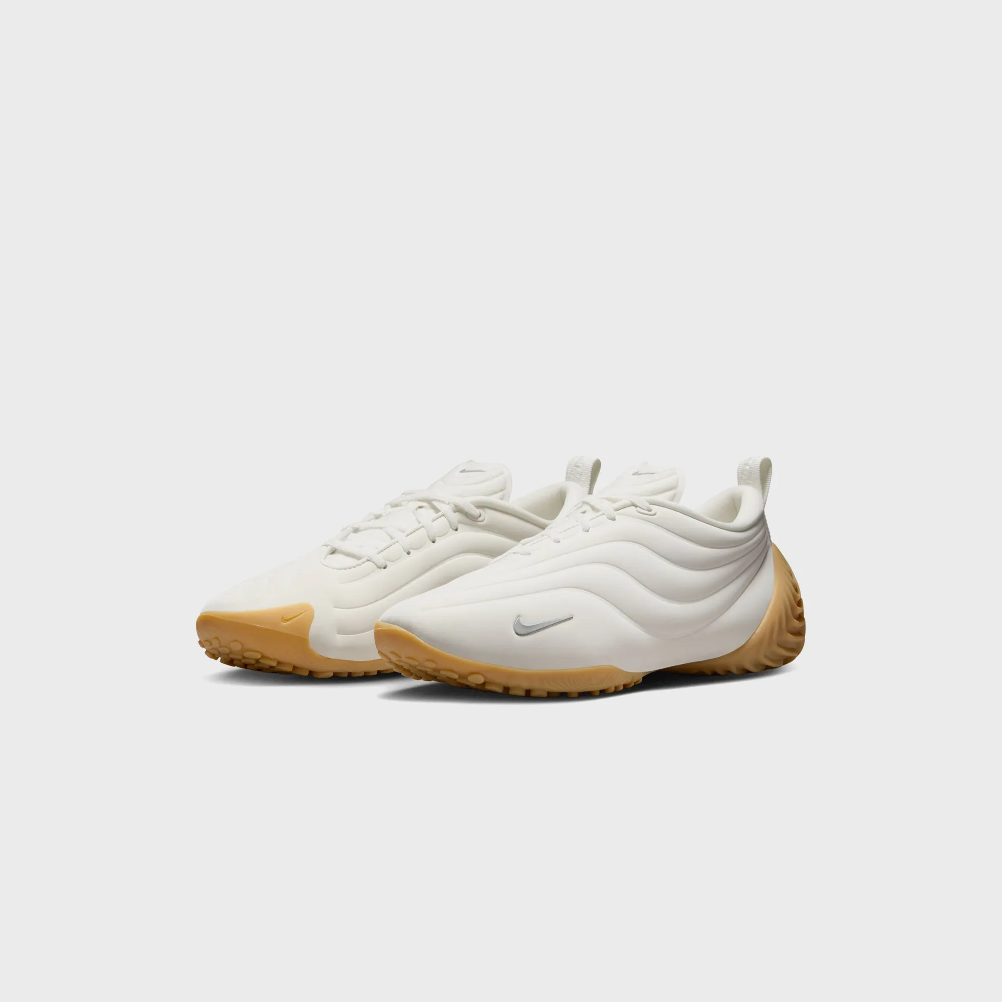 Nike WMNS Astra Ultra - Sail / Metallic Silver / Gum Light Brown Balanced Base Tear Resistant Textile