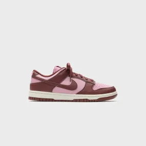 Nike WMNS Dunk Low Next Nature - White / Elemental Pink Hyper Responsive Cushion