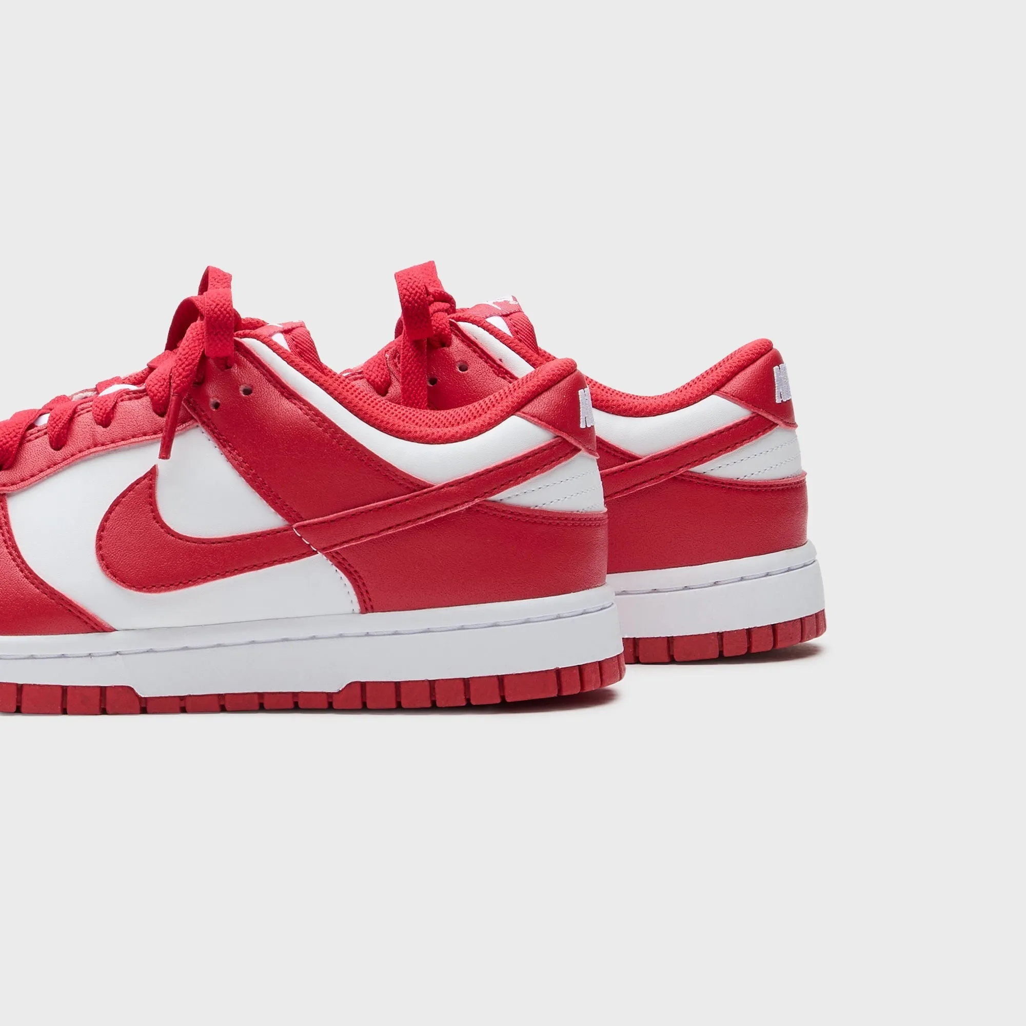 Nike WMNS Dunk Low Next Nature - White / University Red / White Trail Style Effortless Entry
