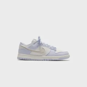 Contemporary Fit Flexible Fabric Nike WMNS Dunk Low - Sea Ghost / Summit White / Platinum