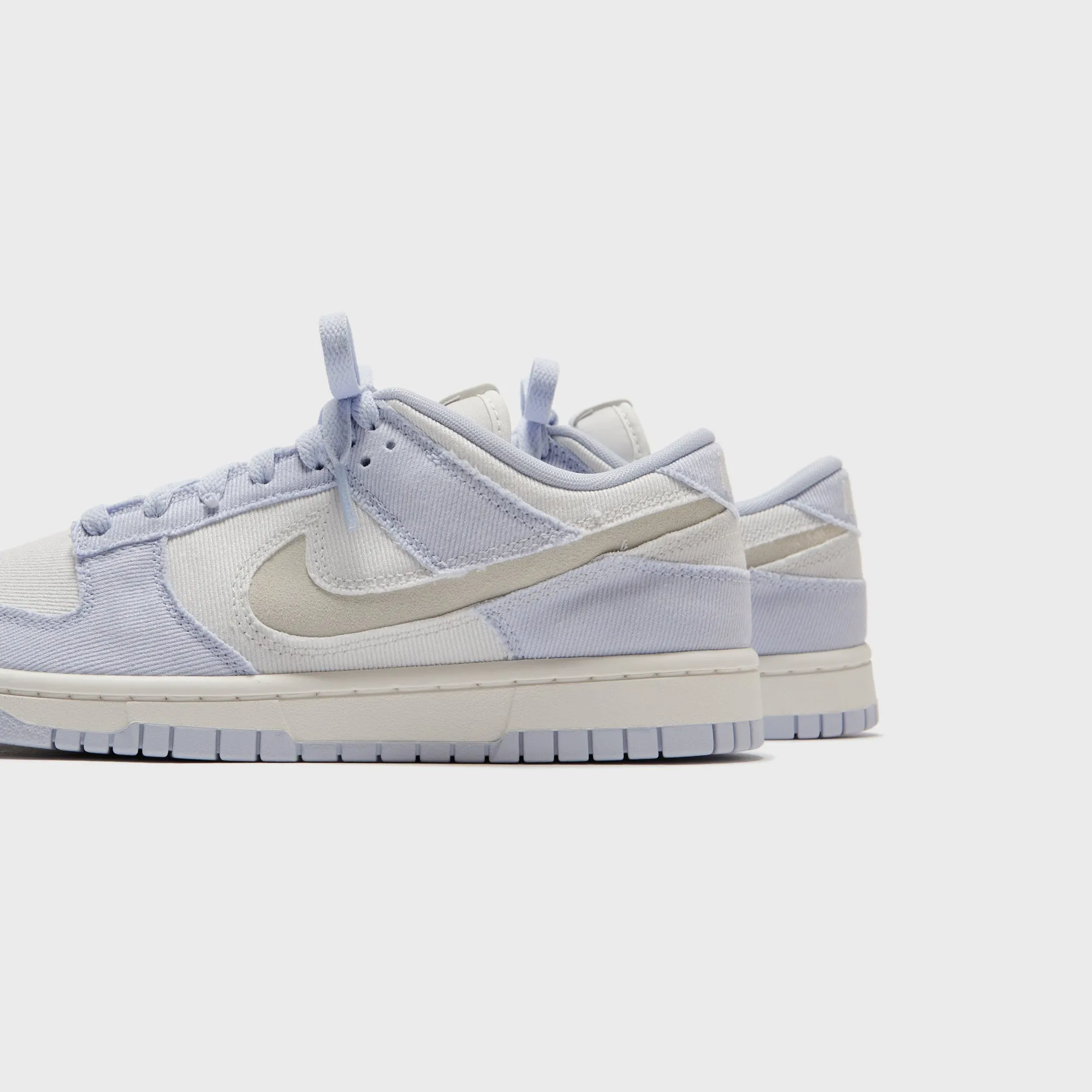 Nike WMNS Dunk Low - Sea Ghost / Summit White / Platinum Support Gear GoodGrip
