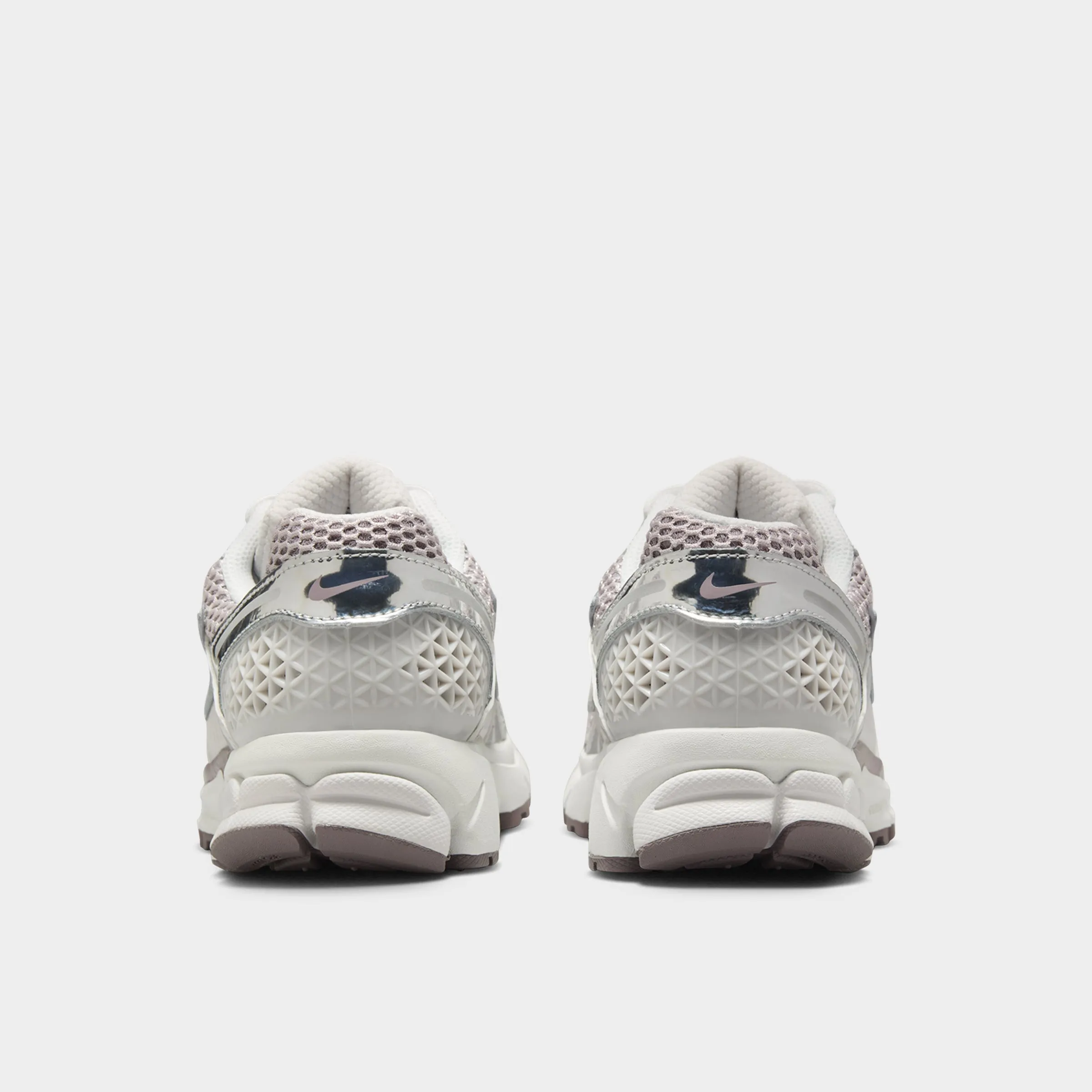 Nike Women's Zoom Vomero 5 Vast Grey / Metallic Silver Tensile Strength ScratchResistant