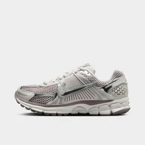 Dynamic Traction Outsoles Nike Women's Zoom Vomero 5 Vast Grey / Metallic Silver