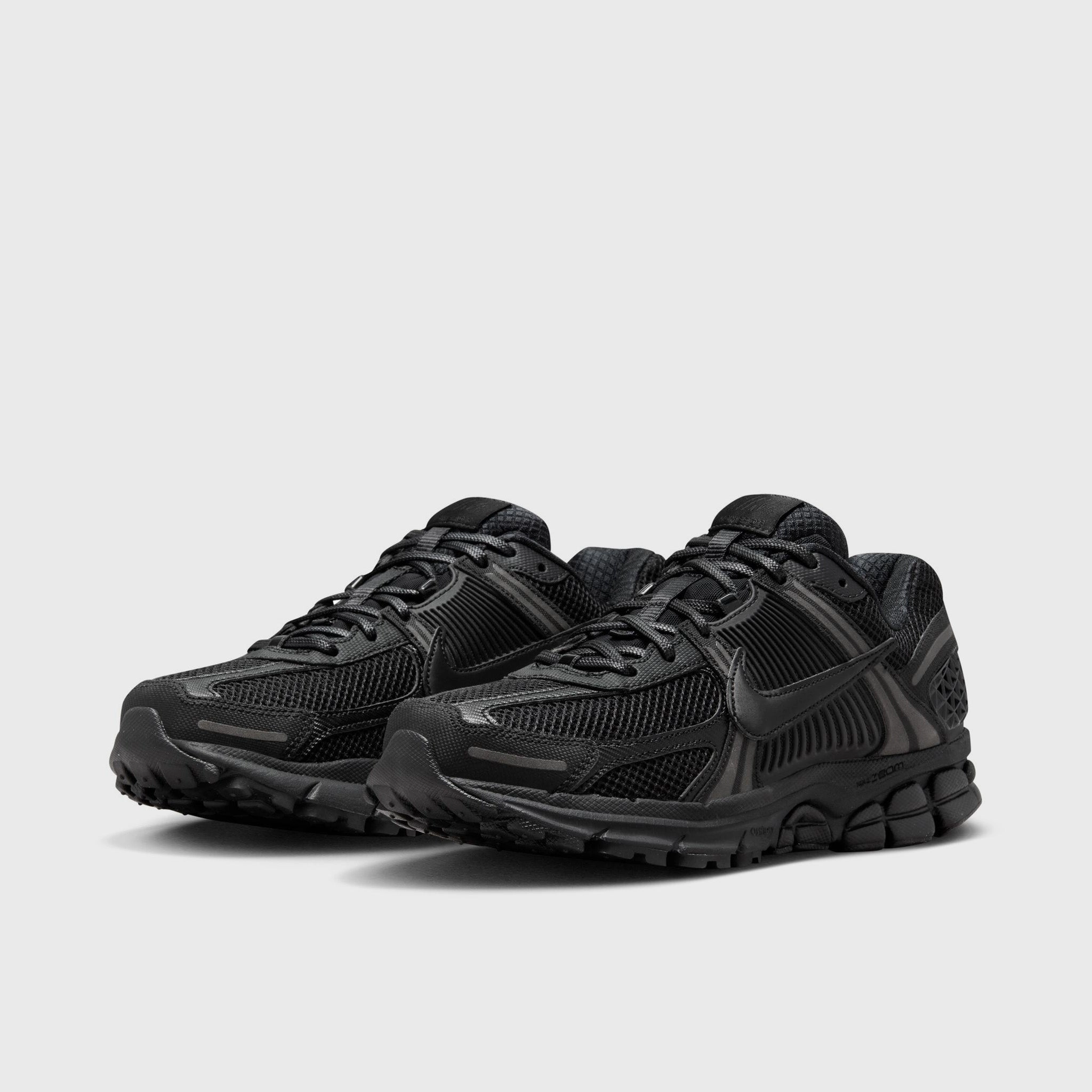 Low Impact Cushioning Nike Zoom Vomero 5 SP Black / Black