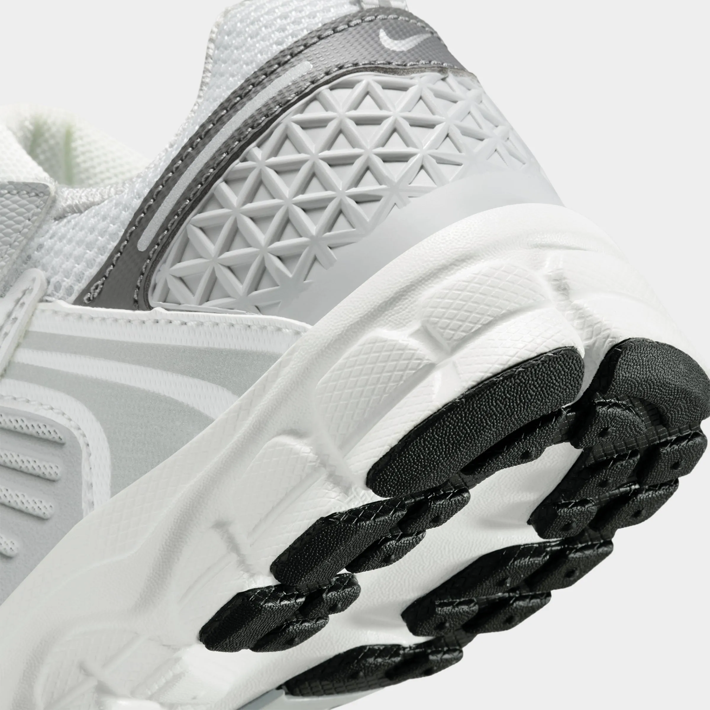 Athletic Appeal Shock Base Nike Vomero 5 PS Pure Platinum / Metallic Silver