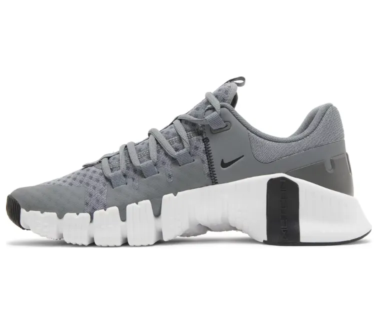 Shape Memory Men's Nike Free Metcon 5 (Smoke Grey)