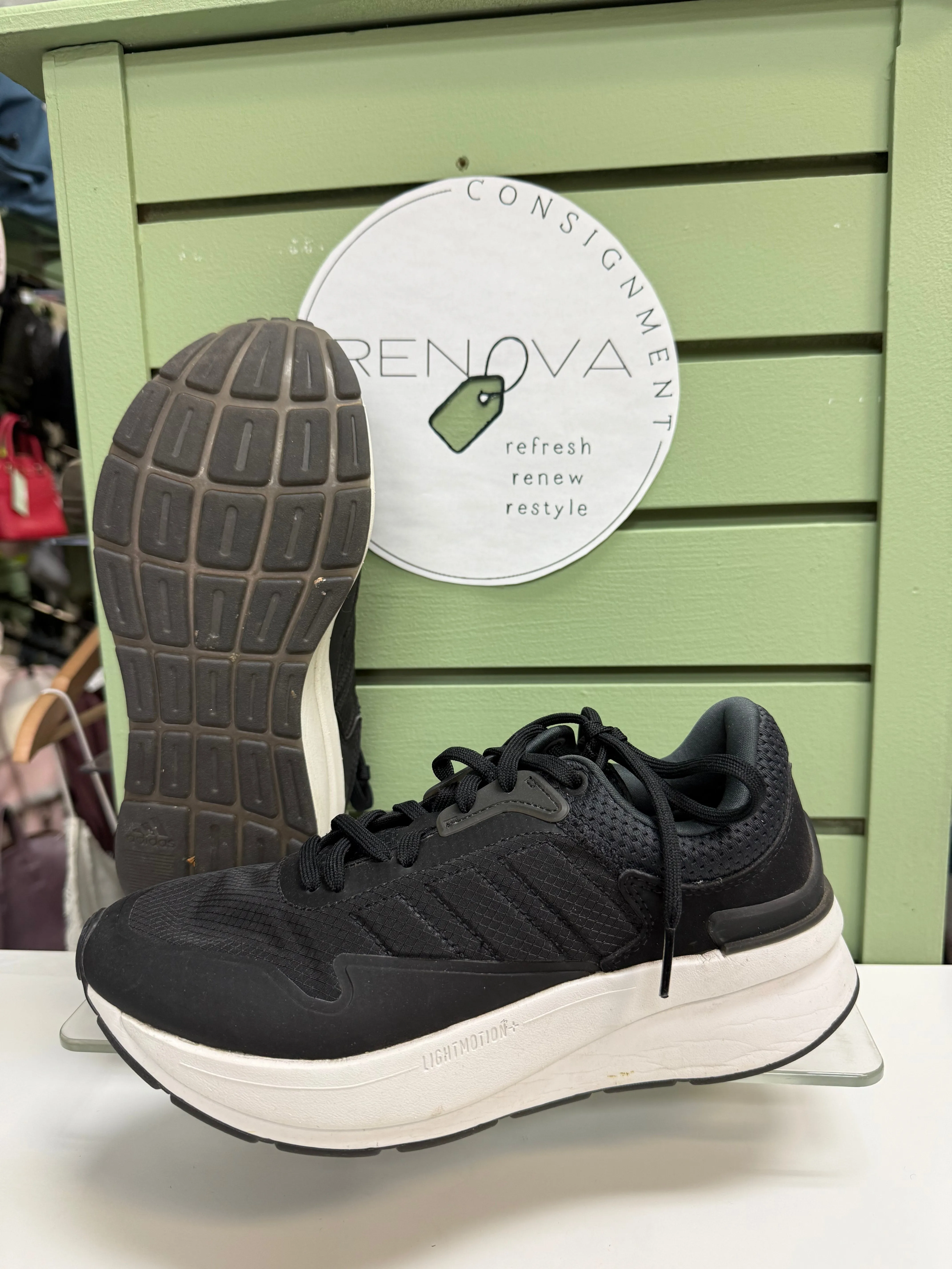 Breathable Tongue Adidas Duramo Runners (Womens 7)