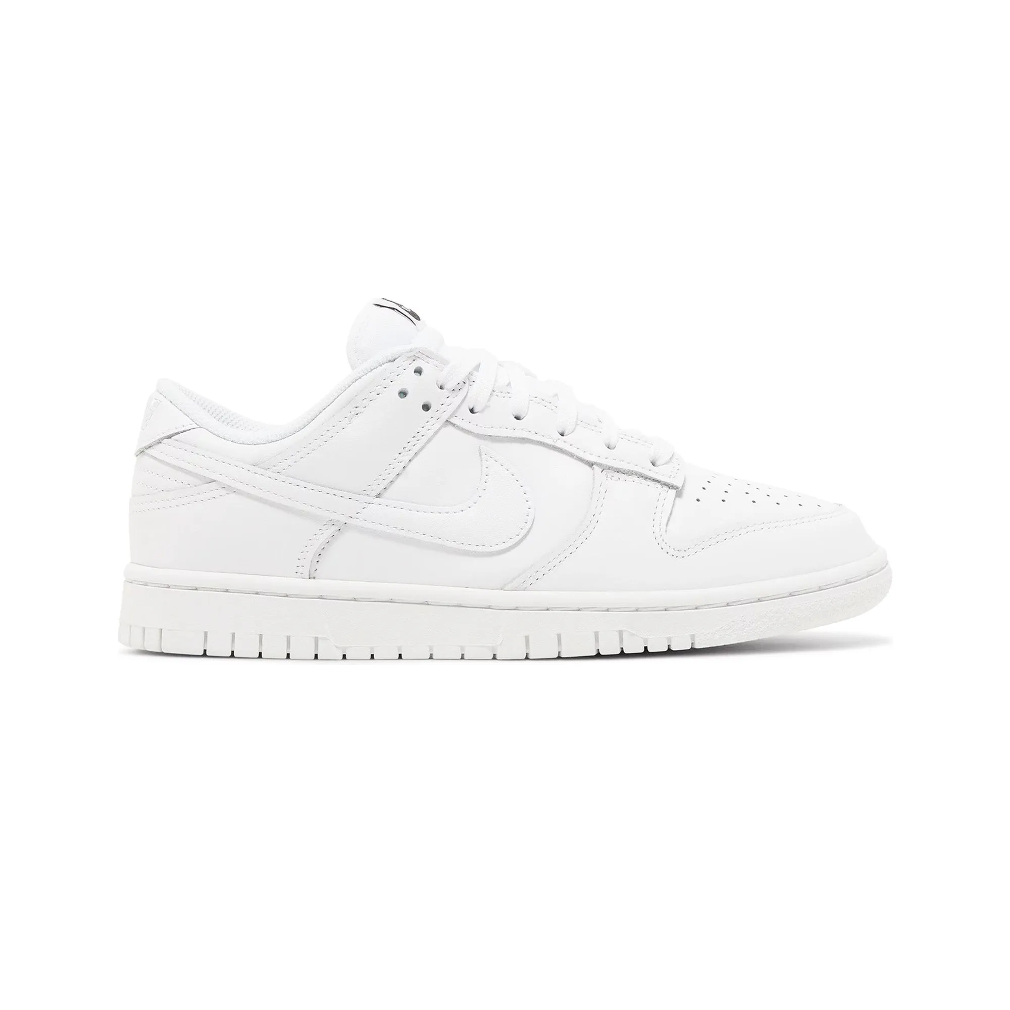 Nike Dunk Low 'Triple White' Women's (2021) Anatomical shape