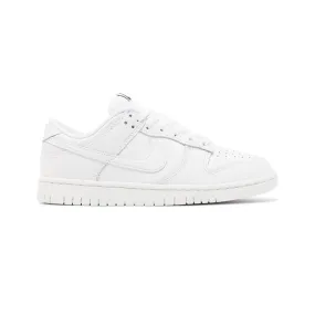 Nike Dunk Low 'Triple White' Women's (2021) Anatomical shape
